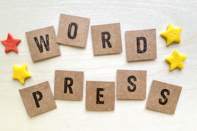 WordPressと書いてある紙の写真
