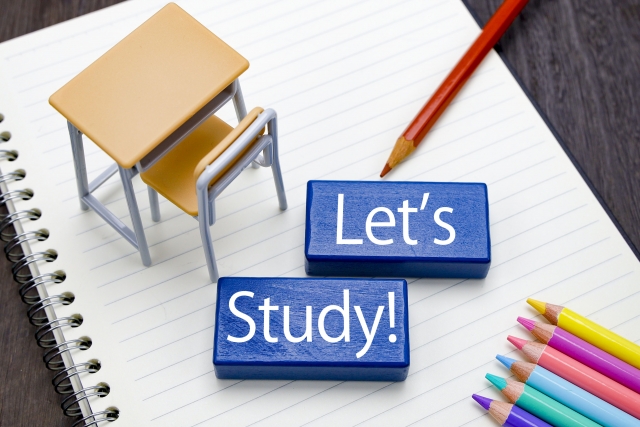 Let's-studyと書いている写真