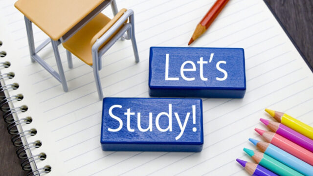 Let's-studyと書いている写真